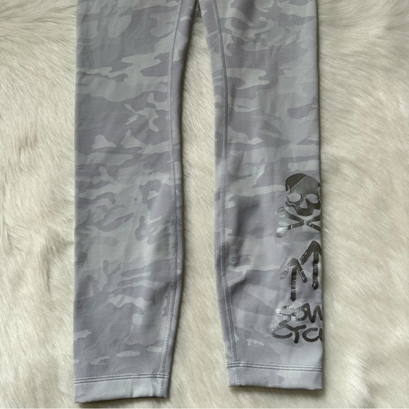 Lululemon Workout Set - Picture 10 of 16